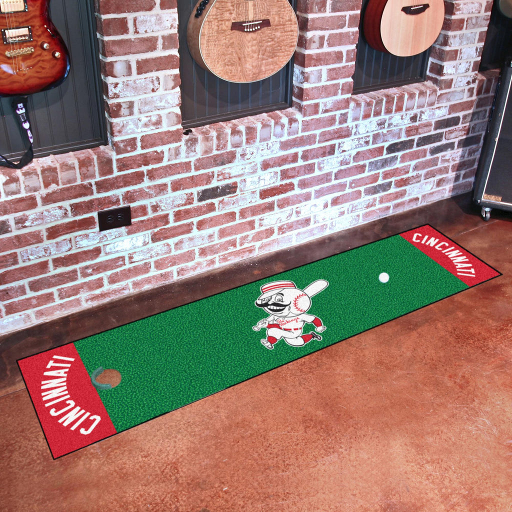 Cincinnati Reds Retro Collection 1967 Cincinatti Putting Green Mat 