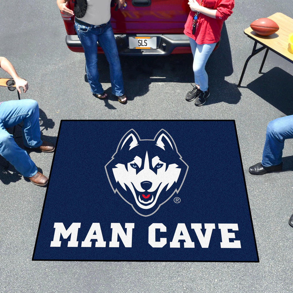Connecticut Huskies Man Cave Tailgater 59.5"x71" 