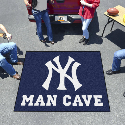 New York Yankees Man Cave Tailgater 59.5"x71" 